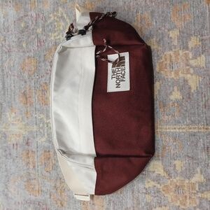 The North Face Berkeley Lumbar Fanny Pack